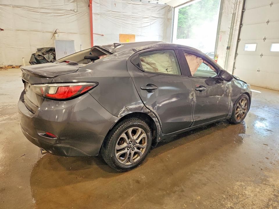 2019 TOYOTA YARIS LE 3