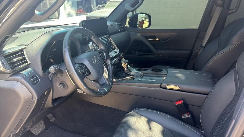 2024 LEXUS LX 600 LUXURY LUXURY 10