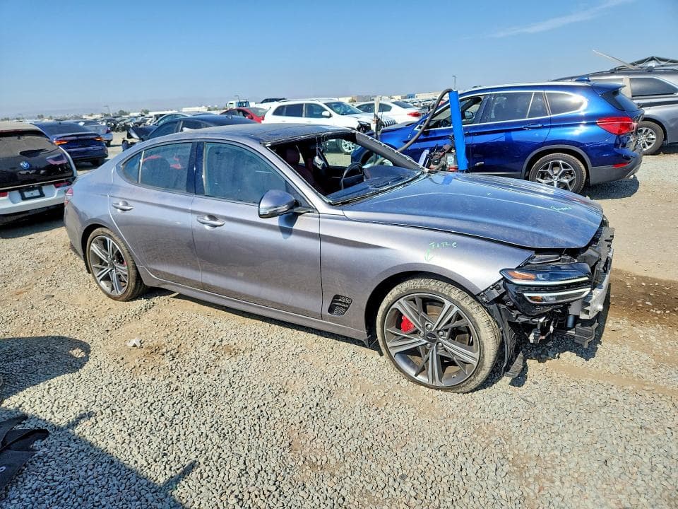 2025 GENESIS G70 2.5T SPORT PRESTIGE 4
