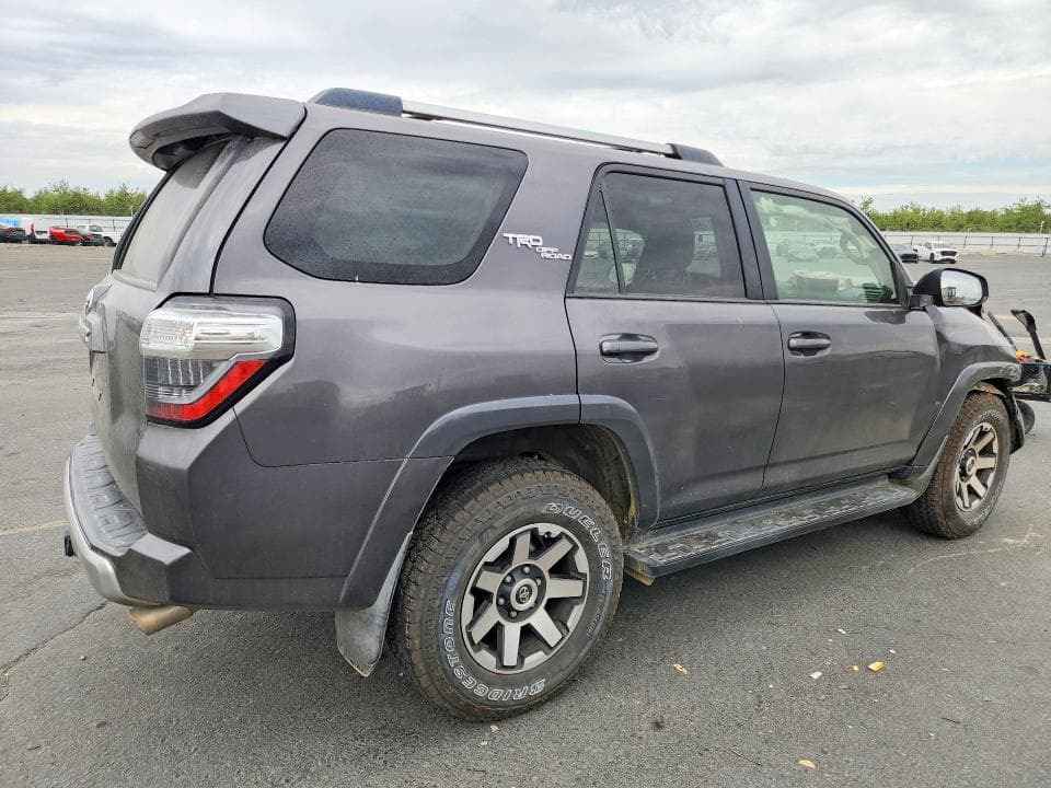 2018 TOYOTA 4RUNNER TRD OFF-ROAD 3