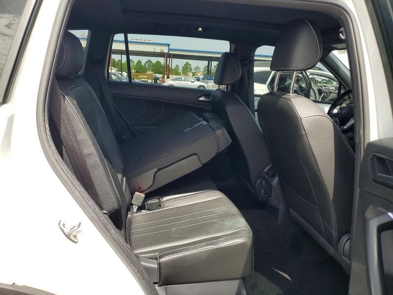 2022 VOLKSWAGEN TIGUAN SE R-LINE BLACK 11