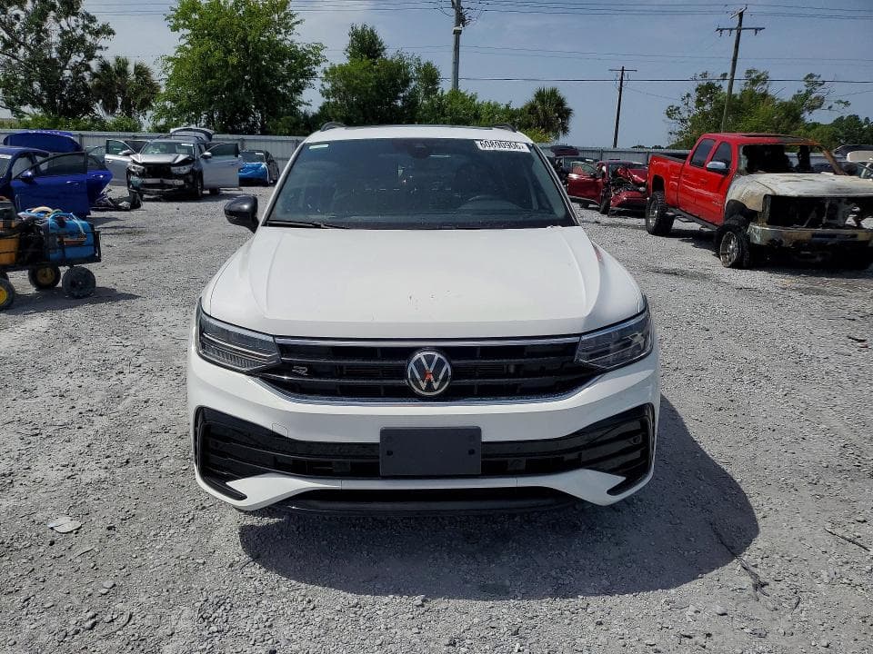 2022 VOLKSWAGEN TIGUAN SE R-LINE BLACK 5