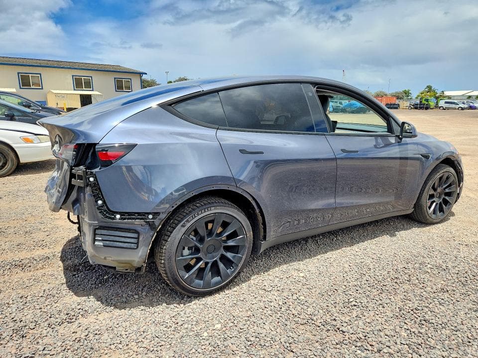 2023 TESLA MODEL Y 3