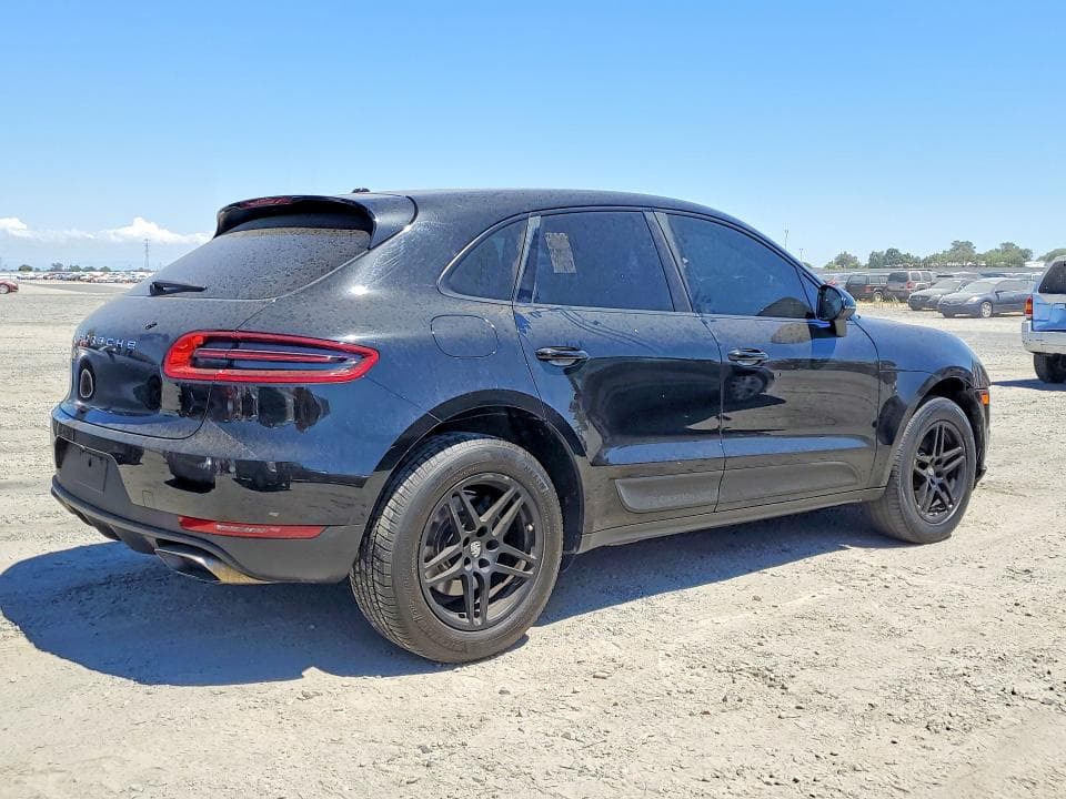 2018 PORSCHE MACAN 3