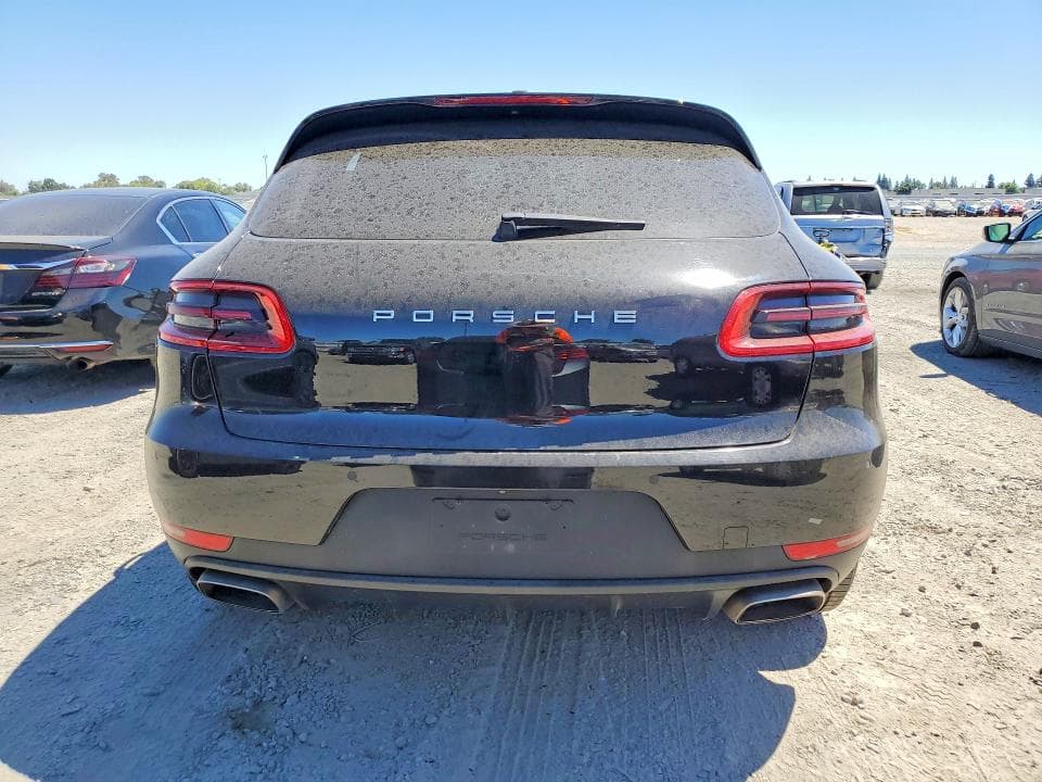 2018 PORSCHE MACAN 6