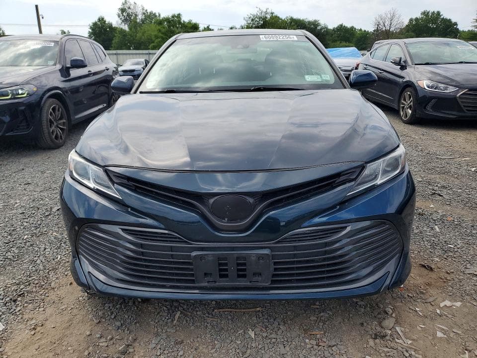 2018 TOYOTA CAMRY LE LE 5