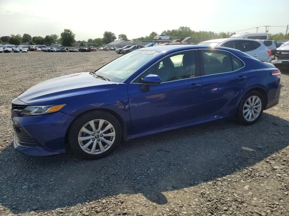 2018 TOYOTA CAMRY LE - 1