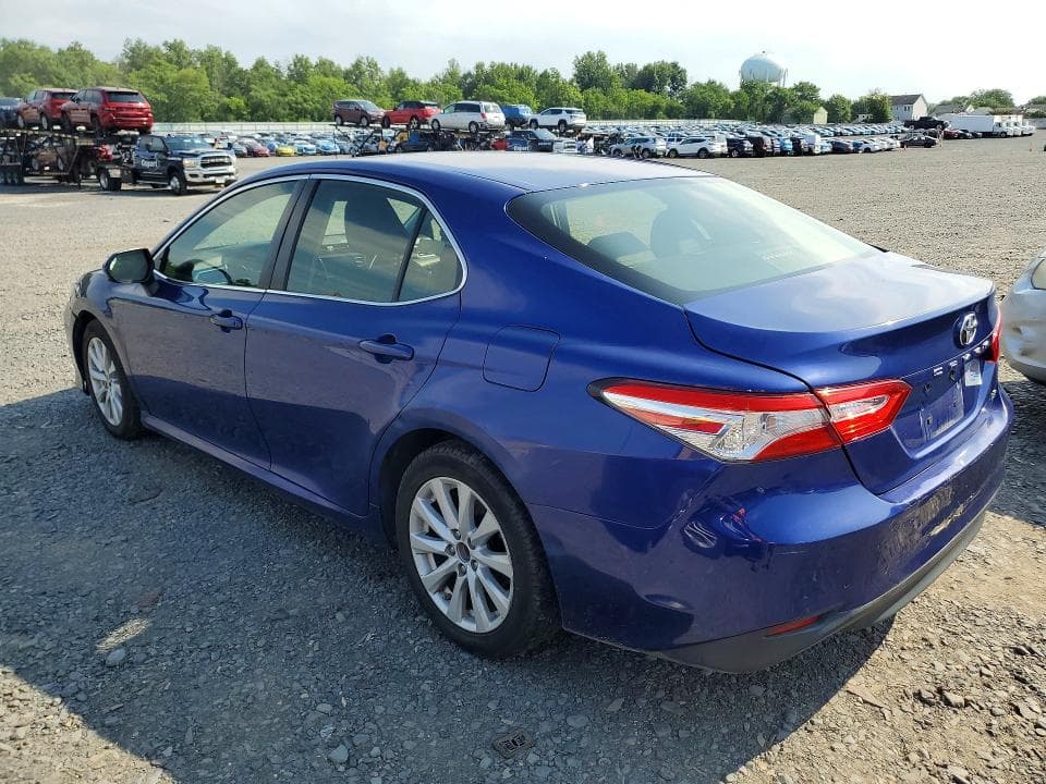 2018 TOYOTA CAMRY LE 2