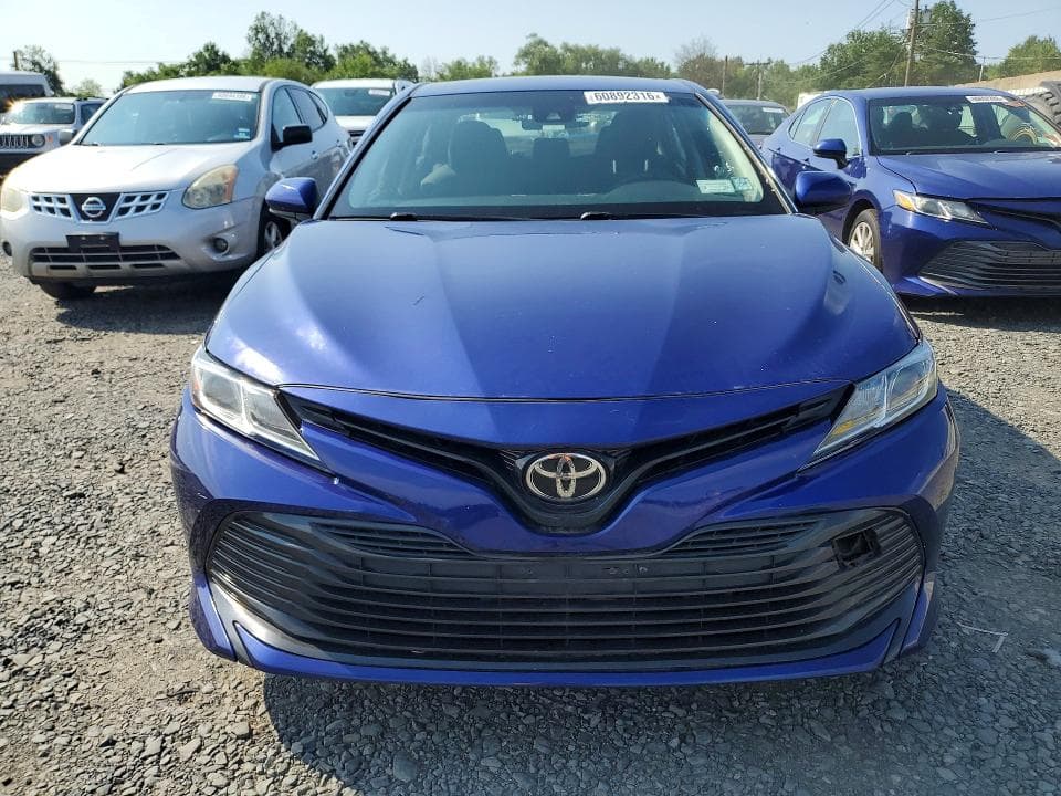 2018 TOYOTA CAMRY LE 5