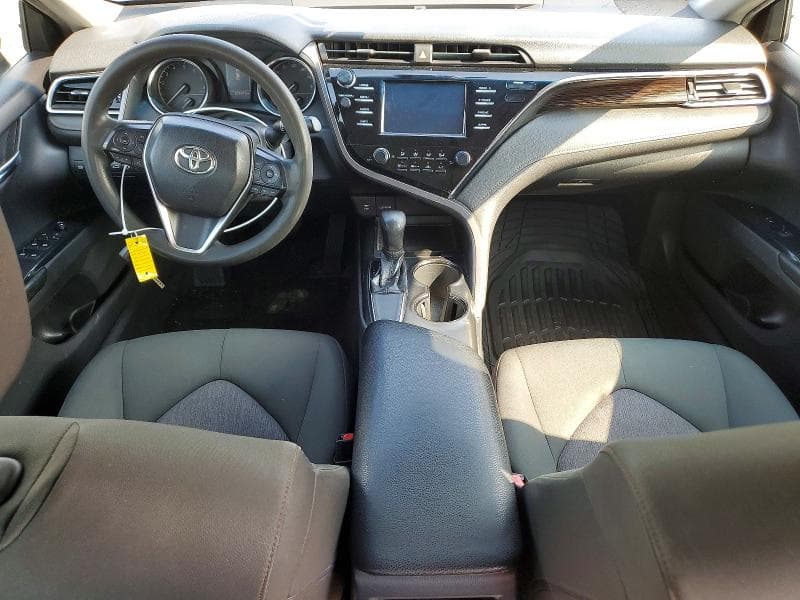 2018 TOYOTA CAMRY LE 8