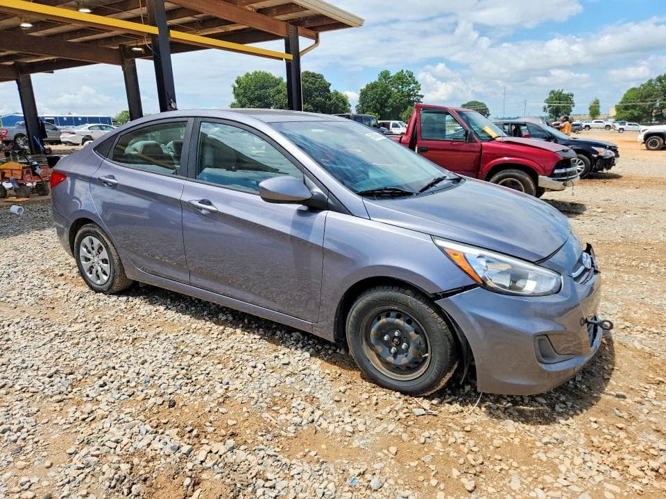 2017 HYUNDAI ACCENT SE 4