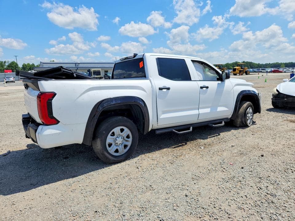 2024 TOYOTA TUNDRA SR 3