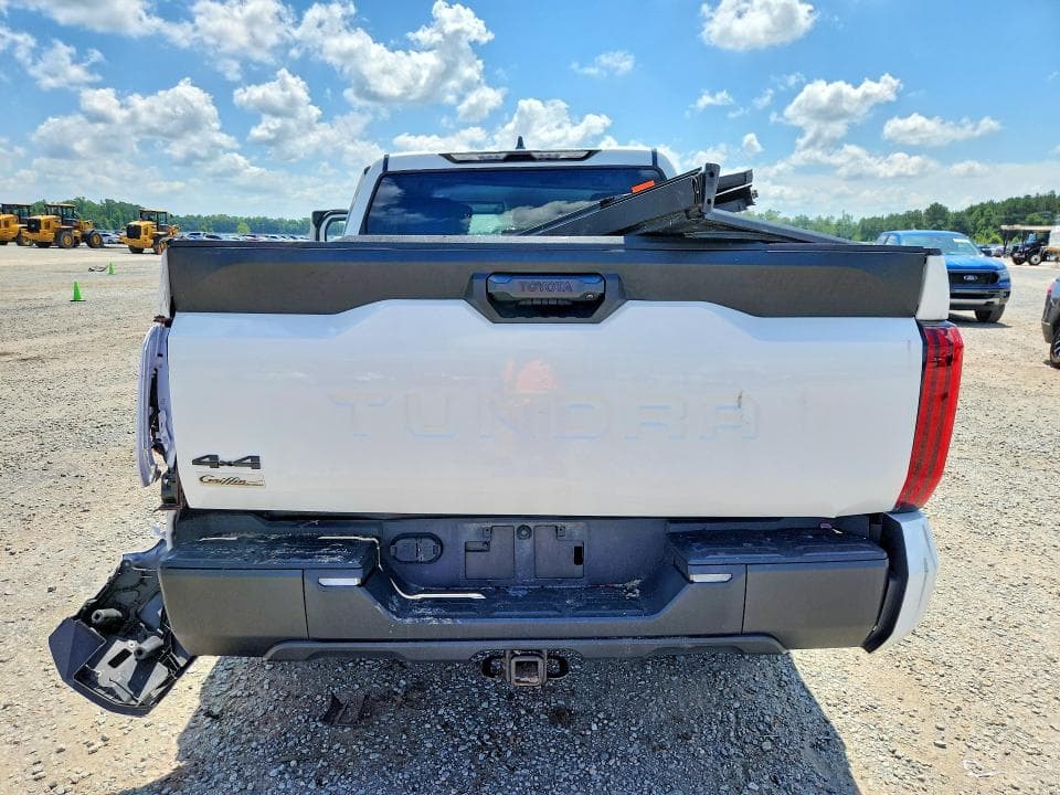 2024 TOYOTA TUNDRA SR 6