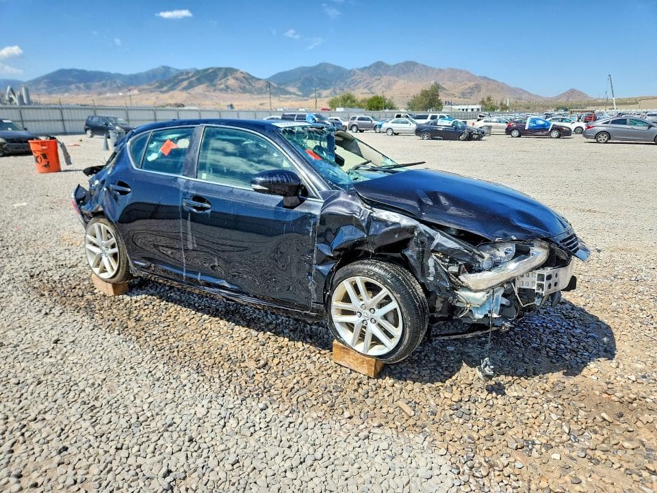 2017 LEXUS CT 200 4