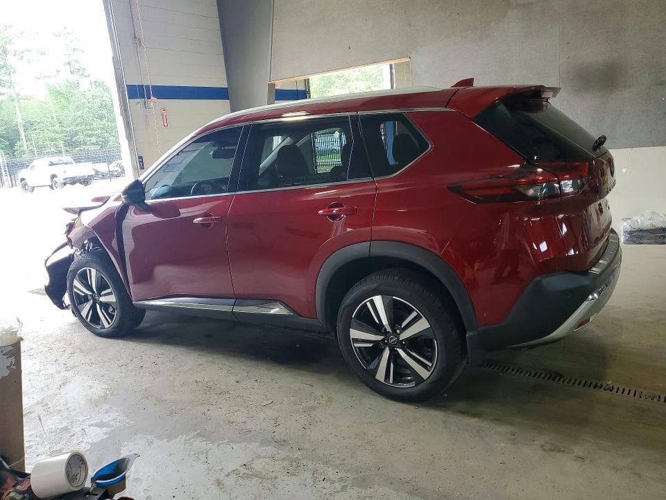 2022 NISSAN ROGUE PLATINUM 2