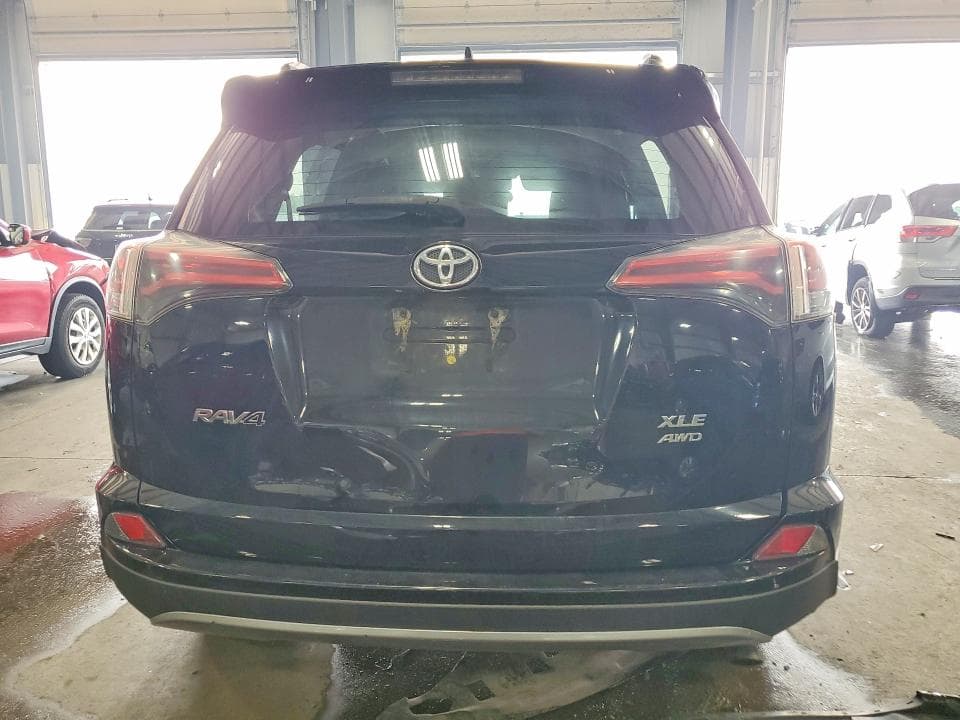 2018 TOYOTA RAV4 XLE XLE 6