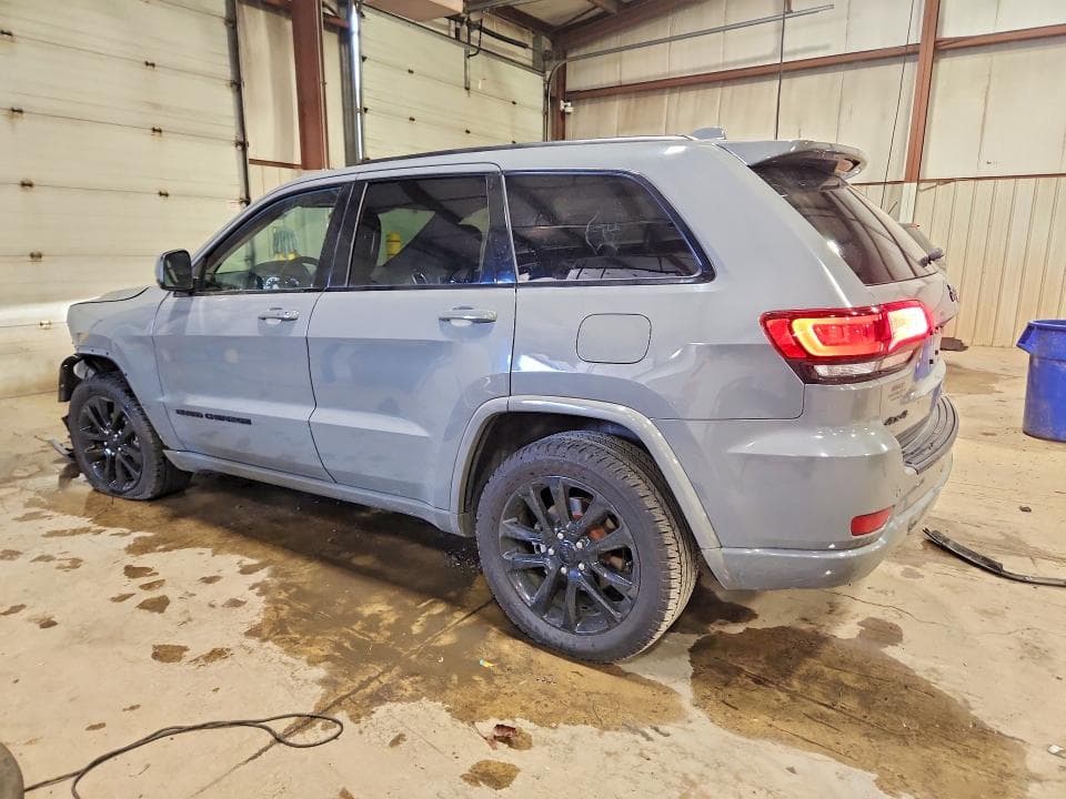 2020 JEEP GRAND CHEROKEE LAREDO 2