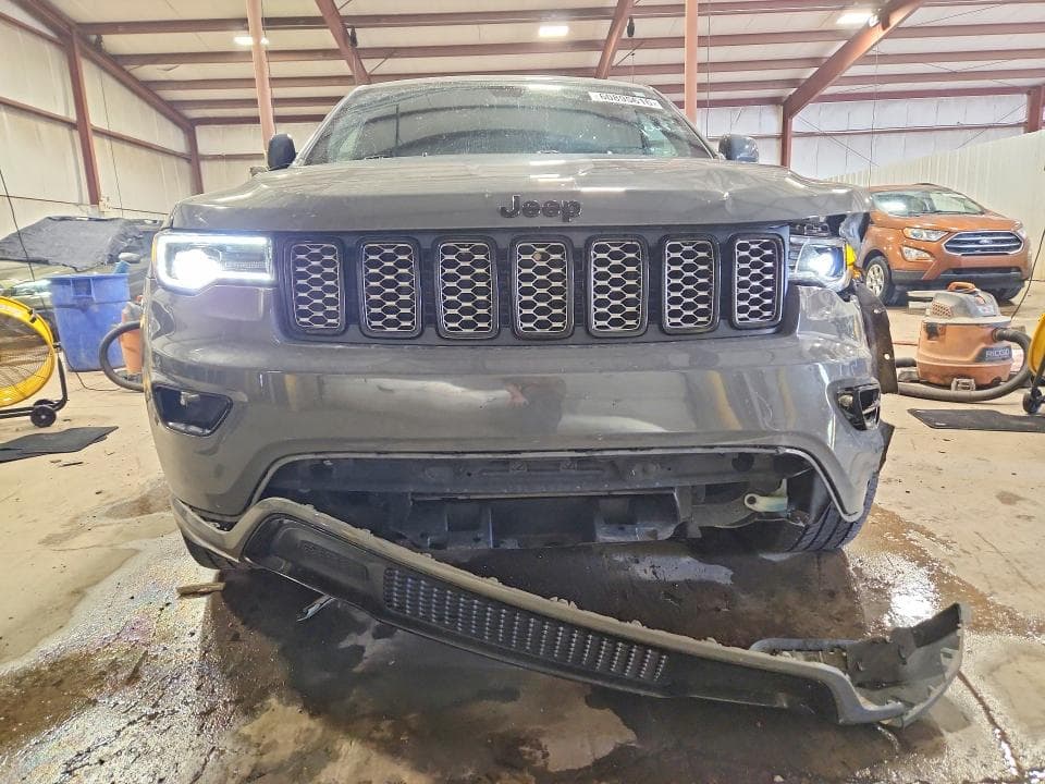 2020 JEEP GRAND CHEROKEE LAREDO 5