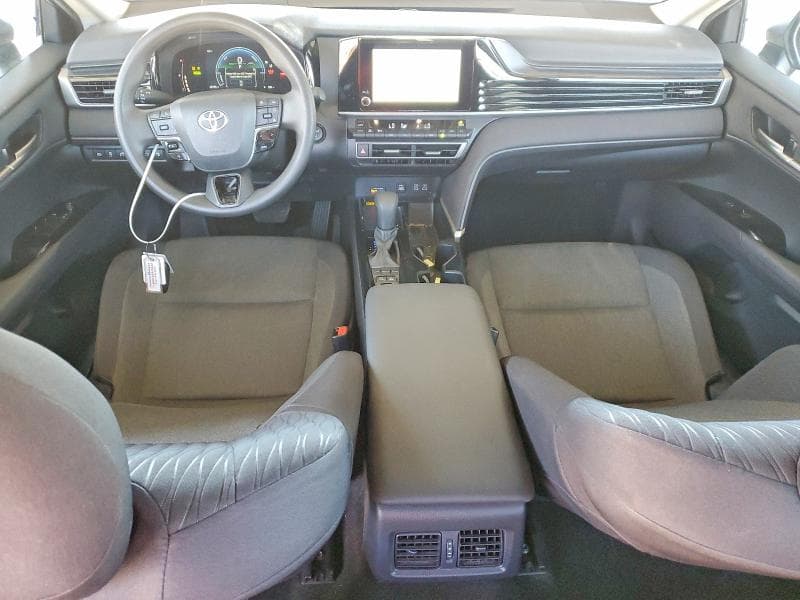 2025 TOYOTA CAMRY LE 8