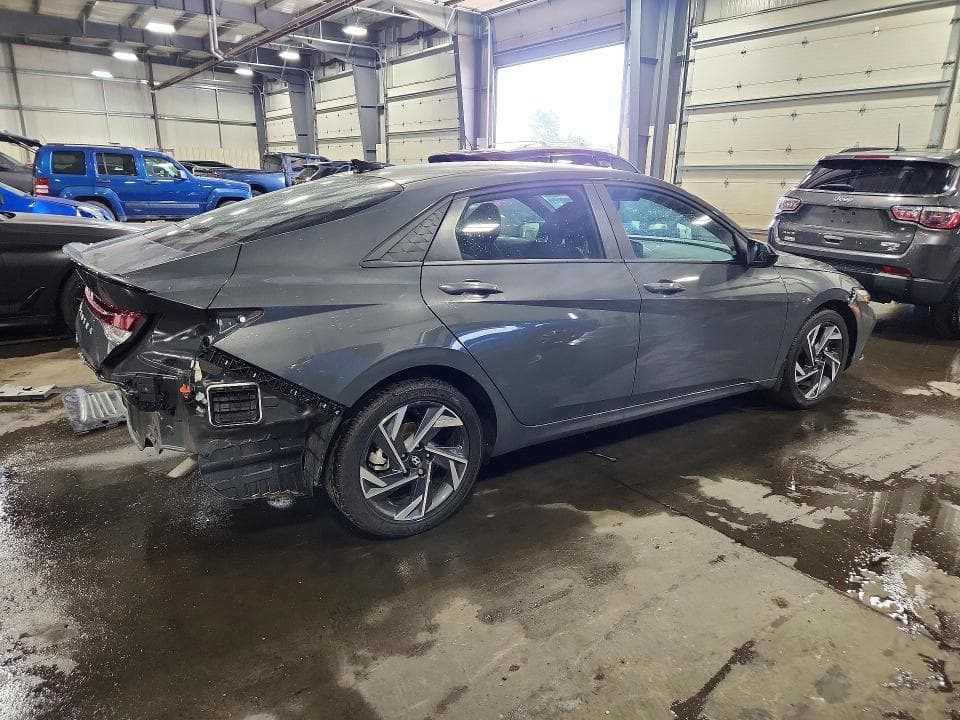 2025 HYUNDAI ELANTRA SEL SPORT 3