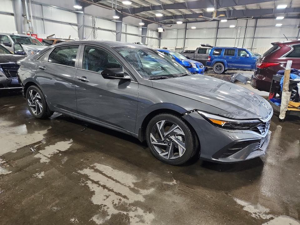 2025 HYUNDAI ELANTRA SEL SPORT 4