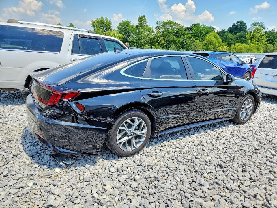 2023 HYUNDAI SONATA SEL 3