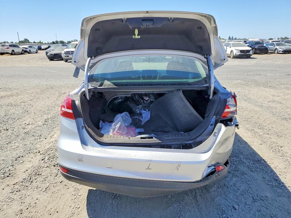 2018 FORD FOCUS SE 6