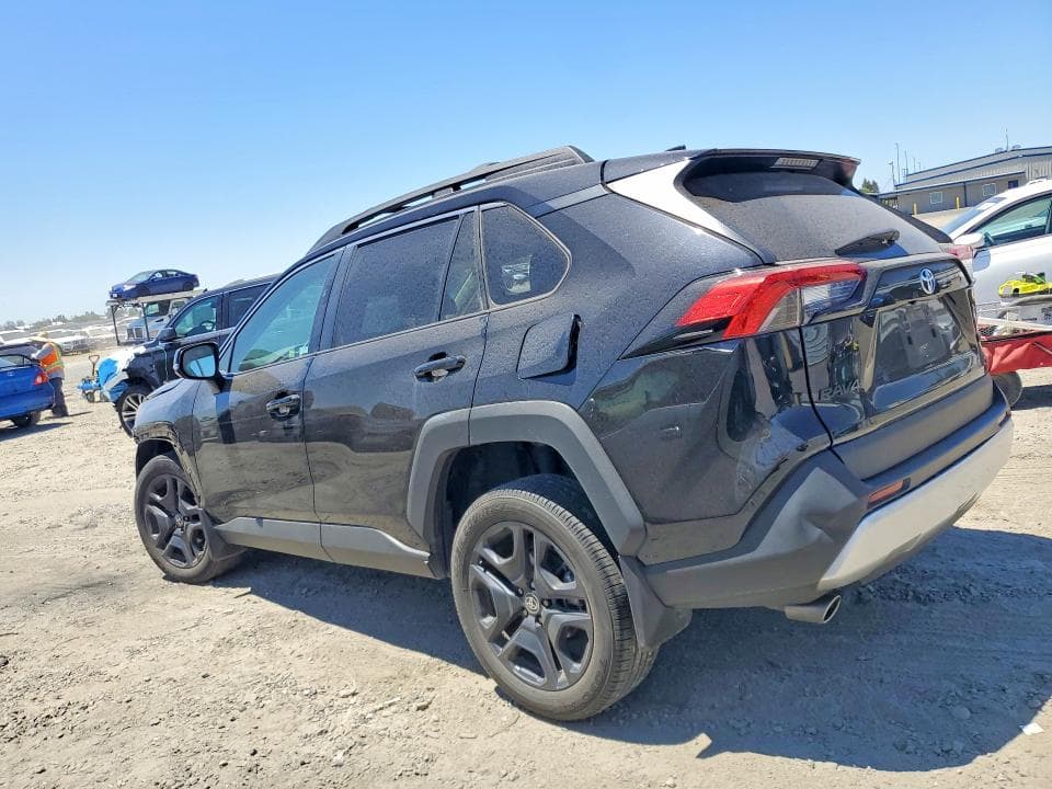 2022 TOYOTA RAV4 ADVENTURE 2