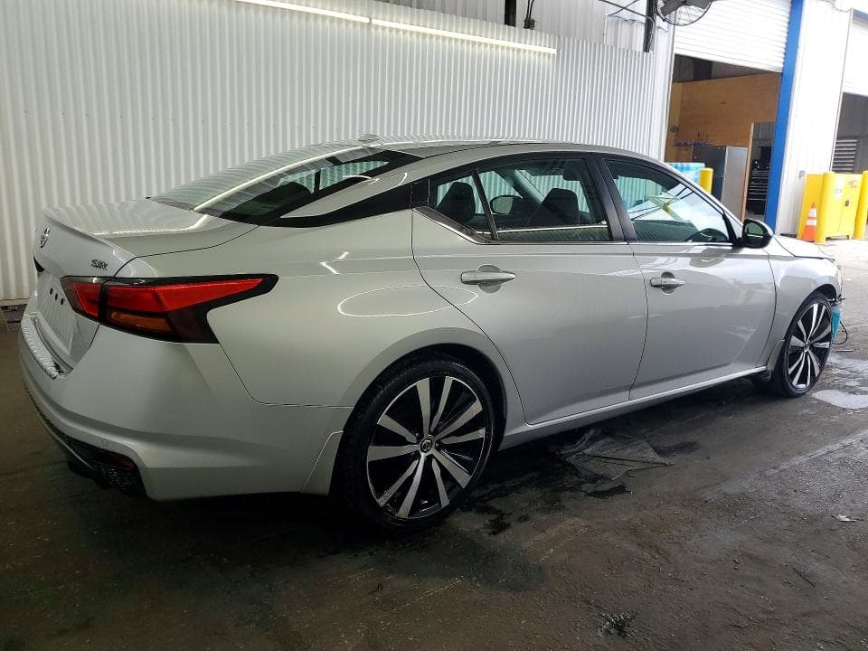 2021 NISSAN ALTIMA SR 3