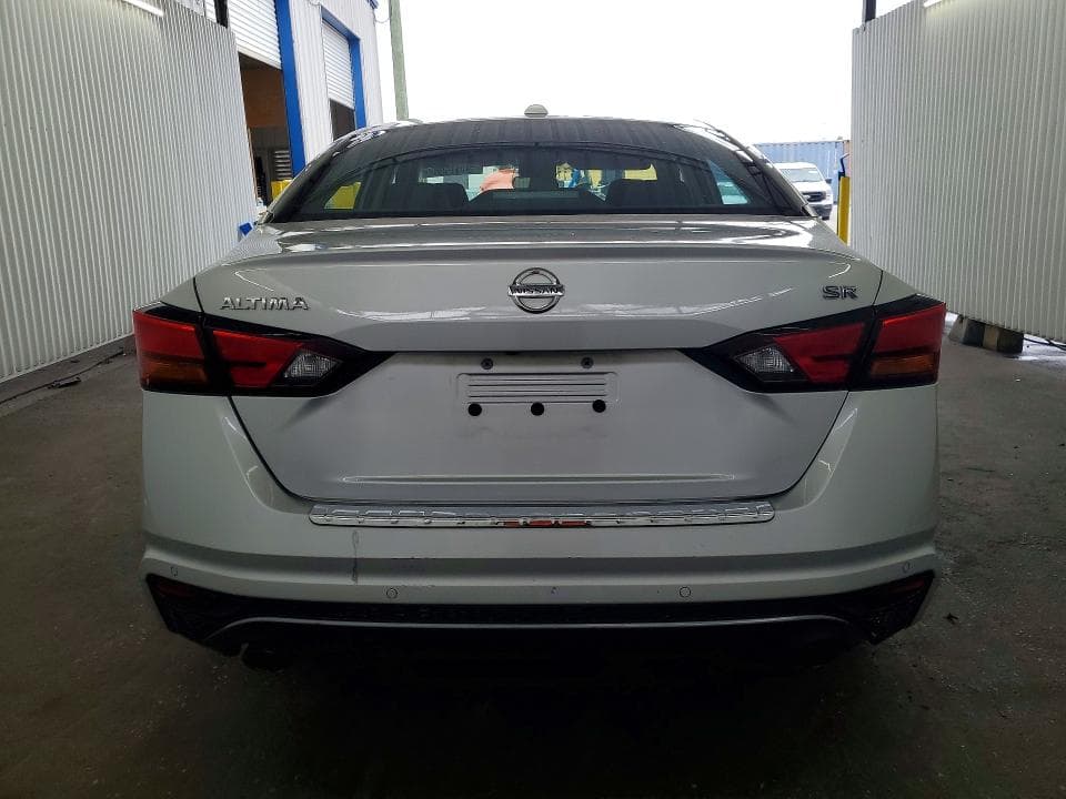 2021 NISSAN ALTIMA SR 6