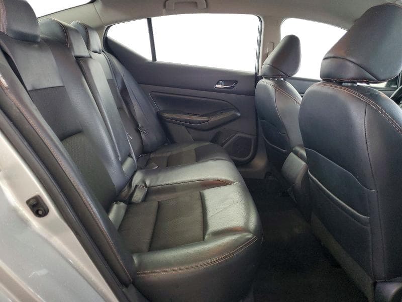 2021 NISSAN ALTIMA SR 10