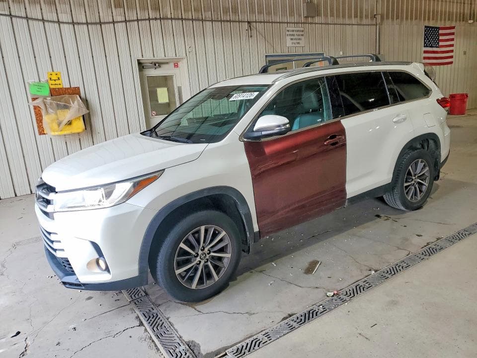 2019 TOYOTA HIGHLANDER XLE XLE - 1