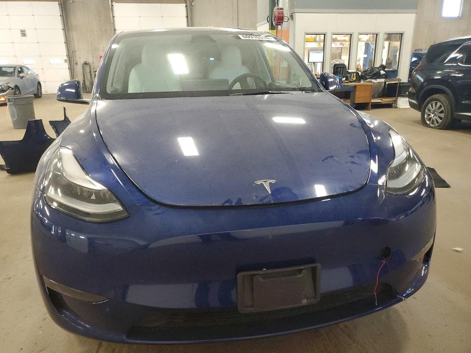 2024 TESLA MODEL Y 5