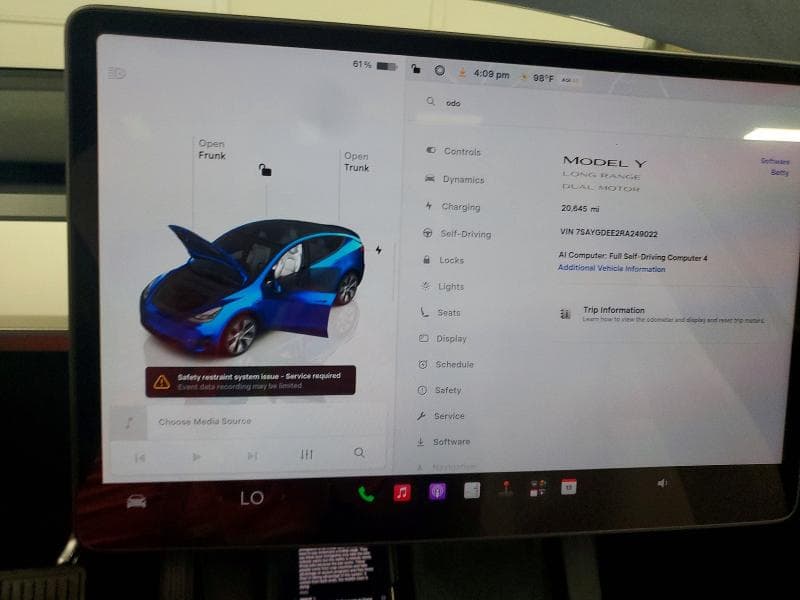 2024 TESLA MODEL Y 9