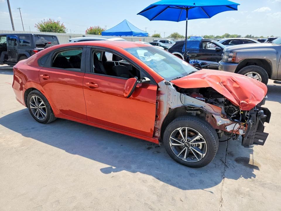 2023 KIA FORTE LXS 4