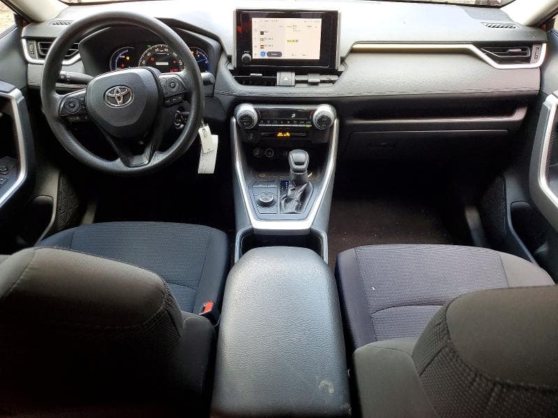 2023 TOYOTA RAV4 LE 8