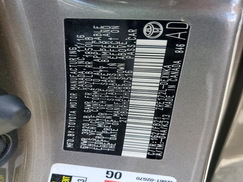 2017 TOYOTA COROLLA LE 12