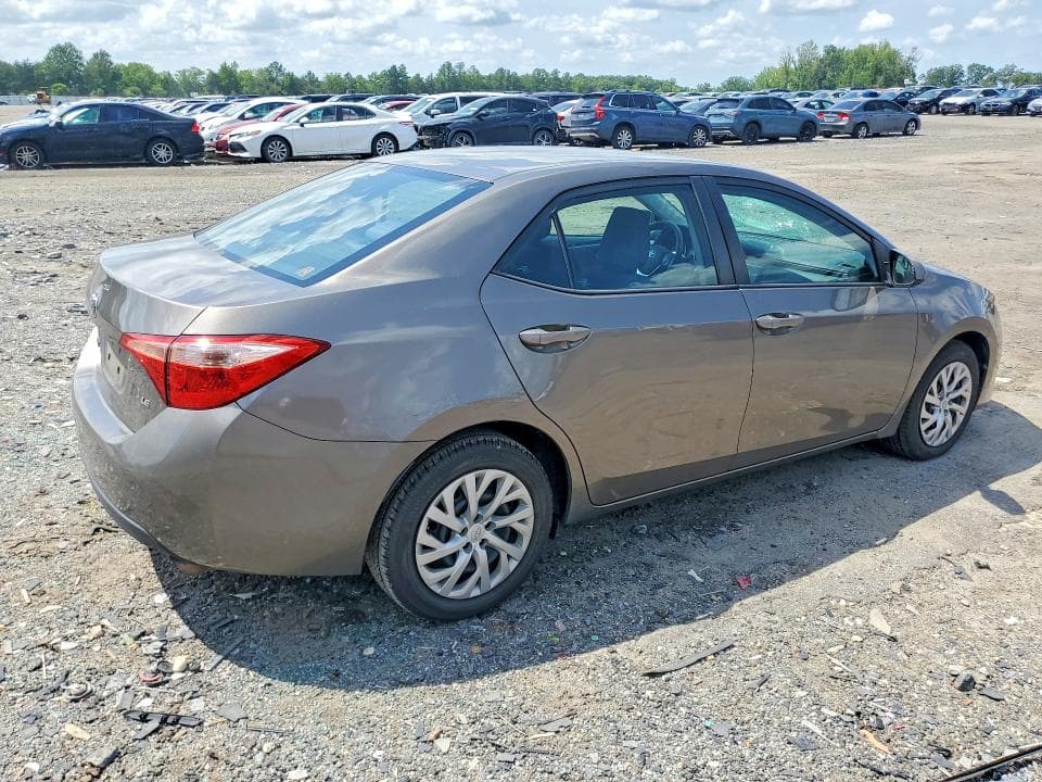 2017 TOYOTA COROLLA LE 3
