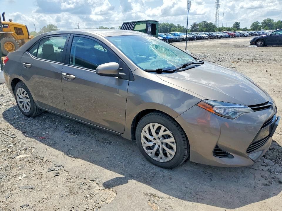 2017 TOYOTA COROLLA LE 4