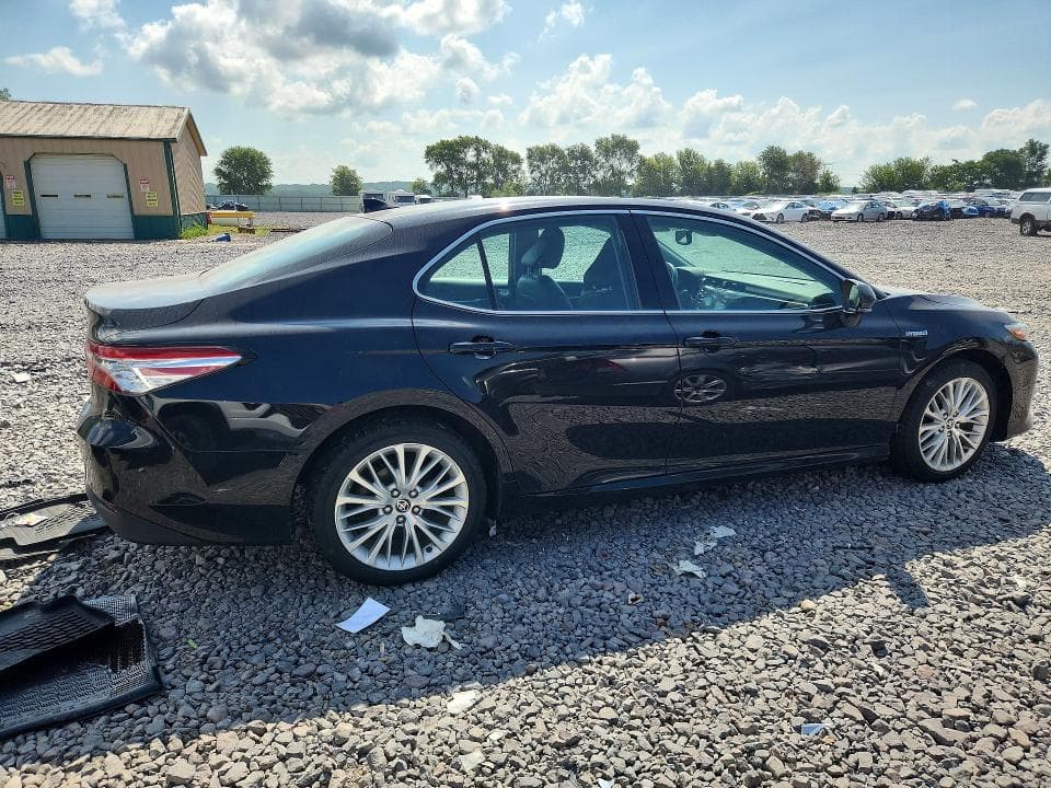 2020 TOYOTA CAMRY XLE XLE 3