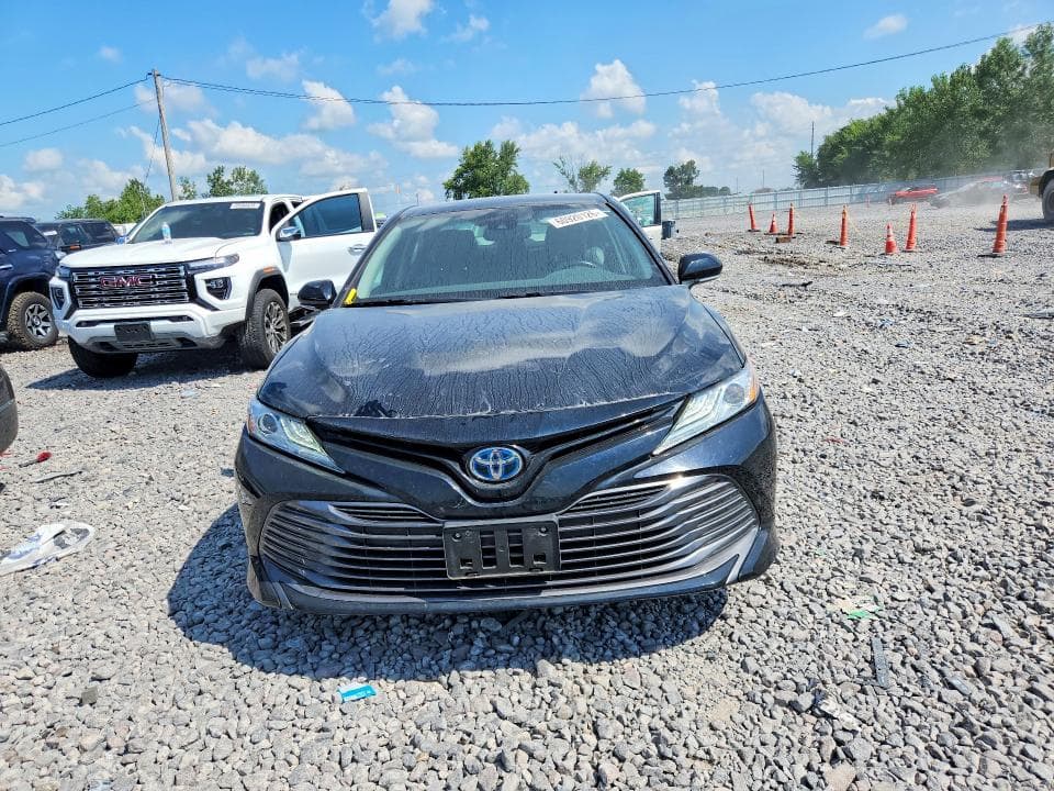 2020 TOYOTA CAMRY XLE XLE 5