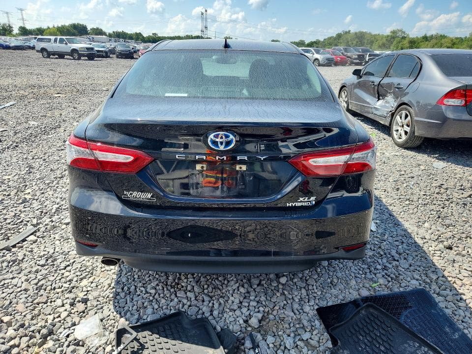 2020 TOYOTA CAMRY XLE XLE 6
