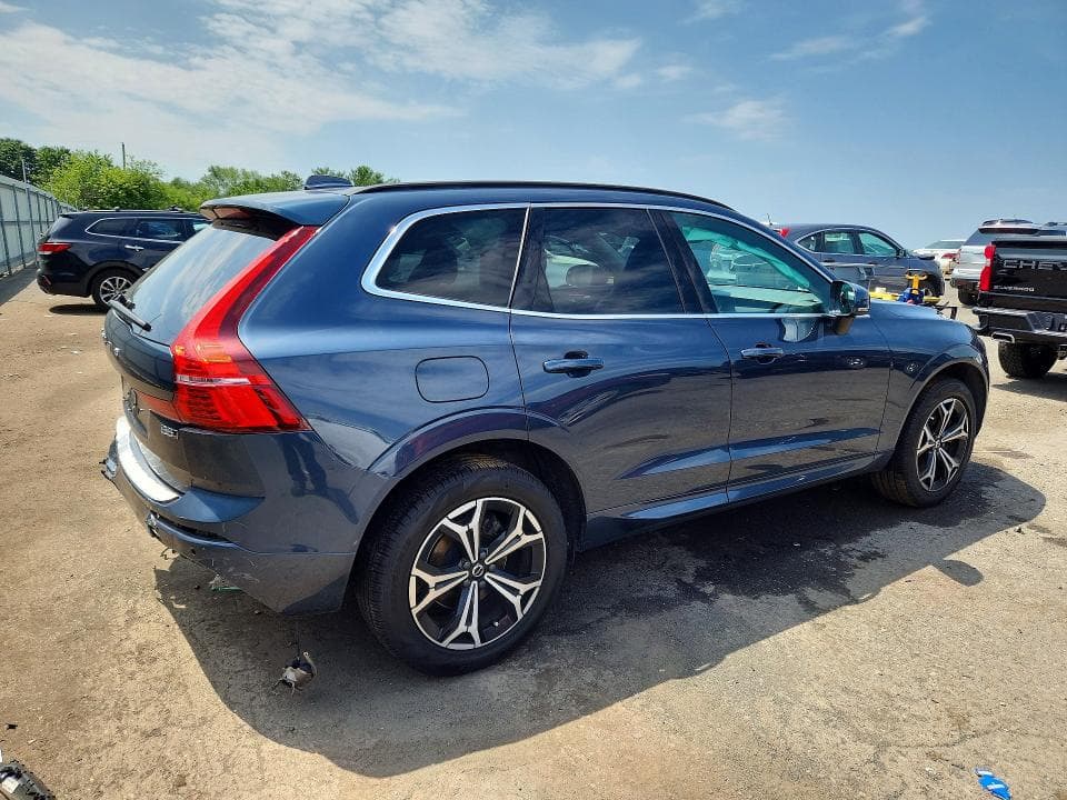 2022 VOLVO XC60 B5 MOMENTUM 3