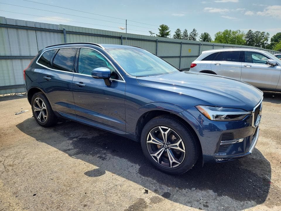 2022 VOLVO XC60 B5 MOMENTUM 4