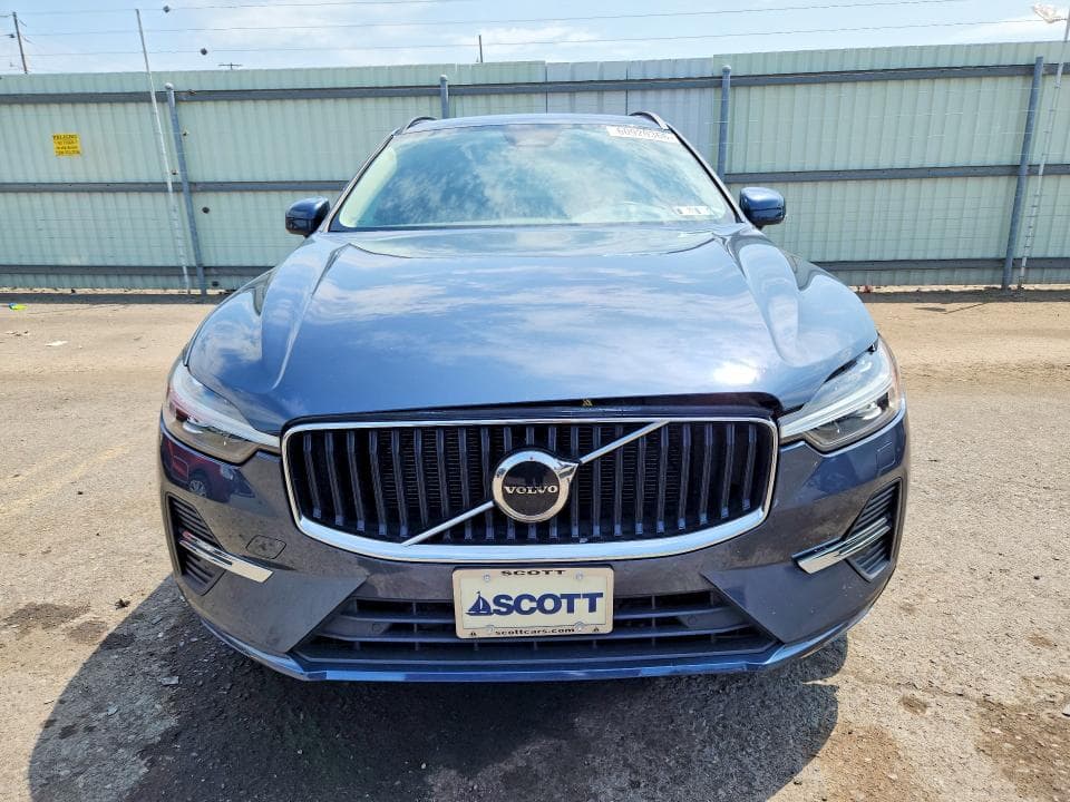 2022 VOLVO XC60 B5 MOMENTUM 5