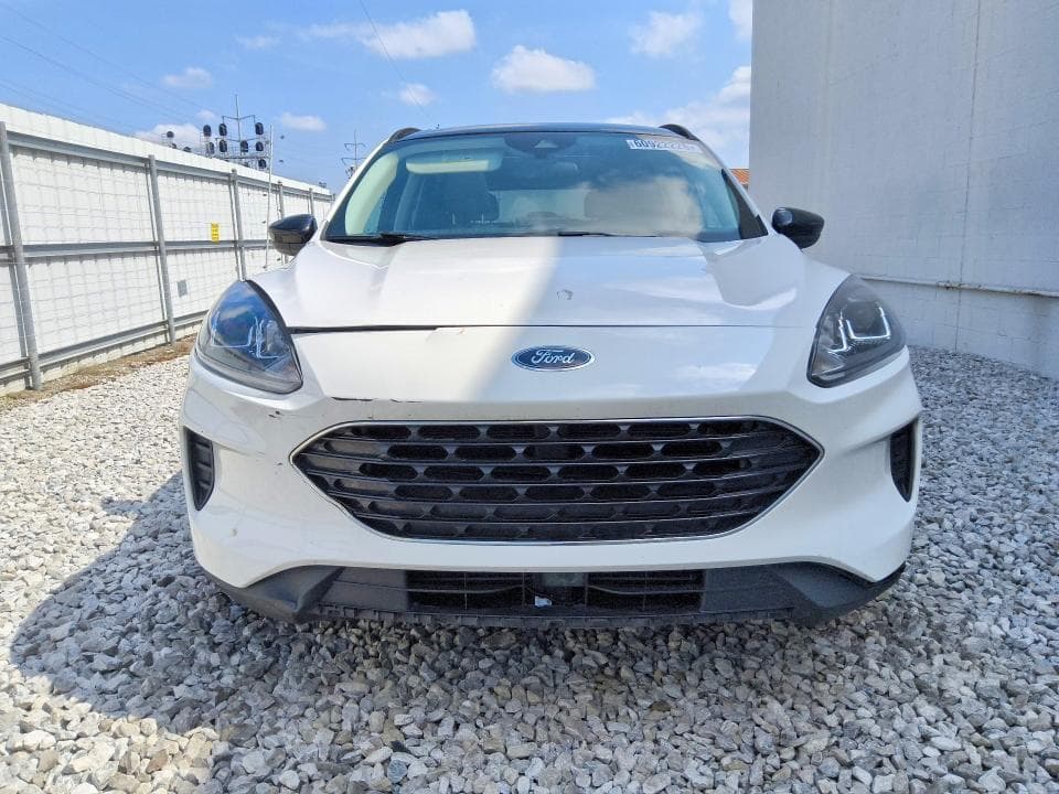 2021 FORD ESCAPE SE 5