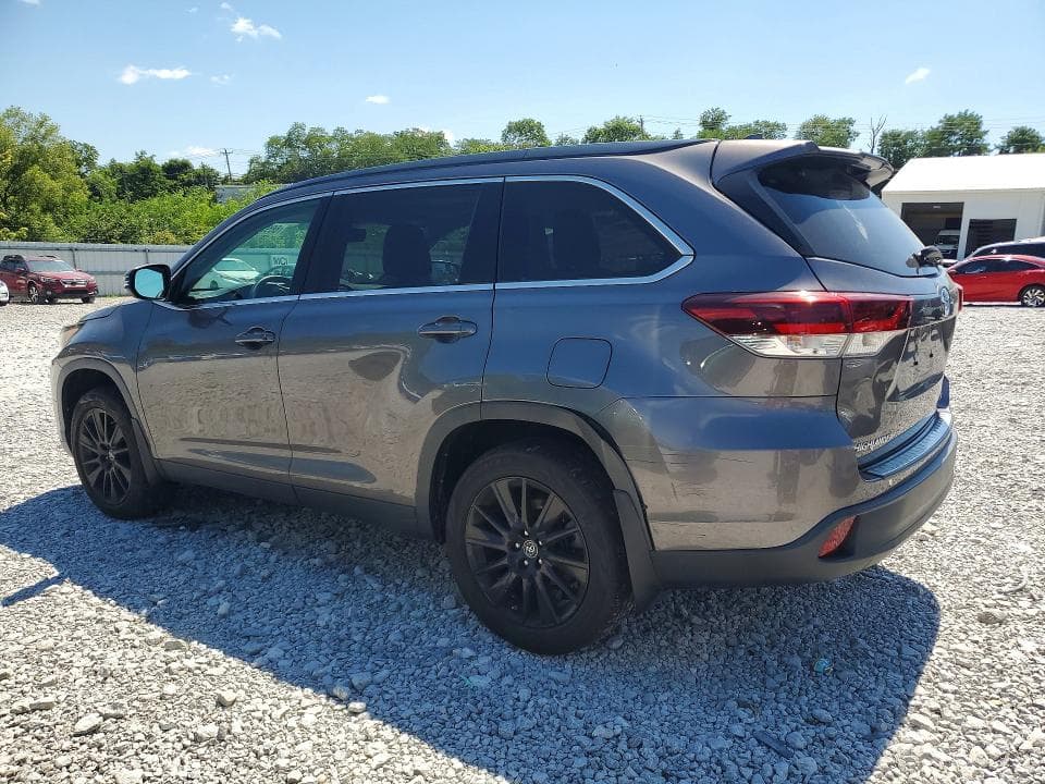 2019 TOYOTA HIGHLANDER SE 2