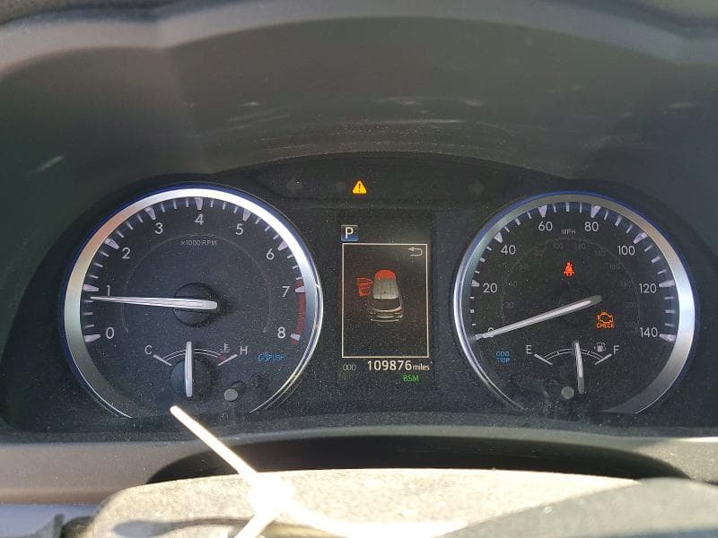 2019 TOYOTA HIGHLANDER SE 9