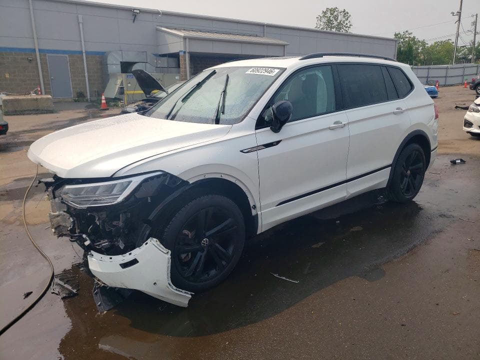 2023 VOLKSWAGEN TIGUAN SE R-LINE BLACK - 1