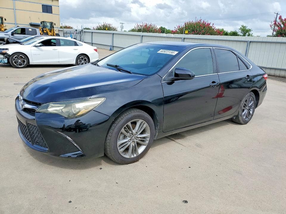 2017 TOYOTA CAMRY SE